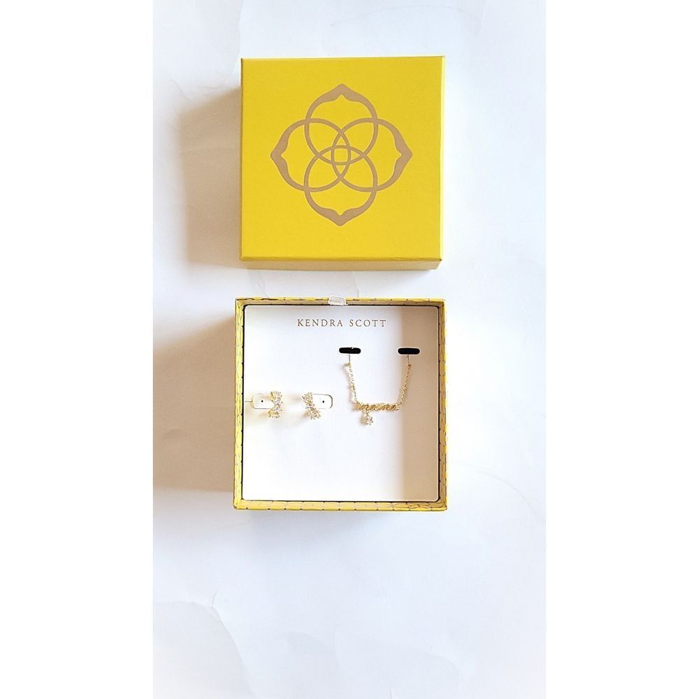 New! KENDRA SCOTT Crystal Mama Pendant Necklace + Cailin Hoop Earrings Set Mom